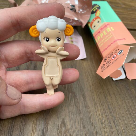 Sonny Angel Hippers Sheep minifigure collectible attach me - Picture 4 of 5